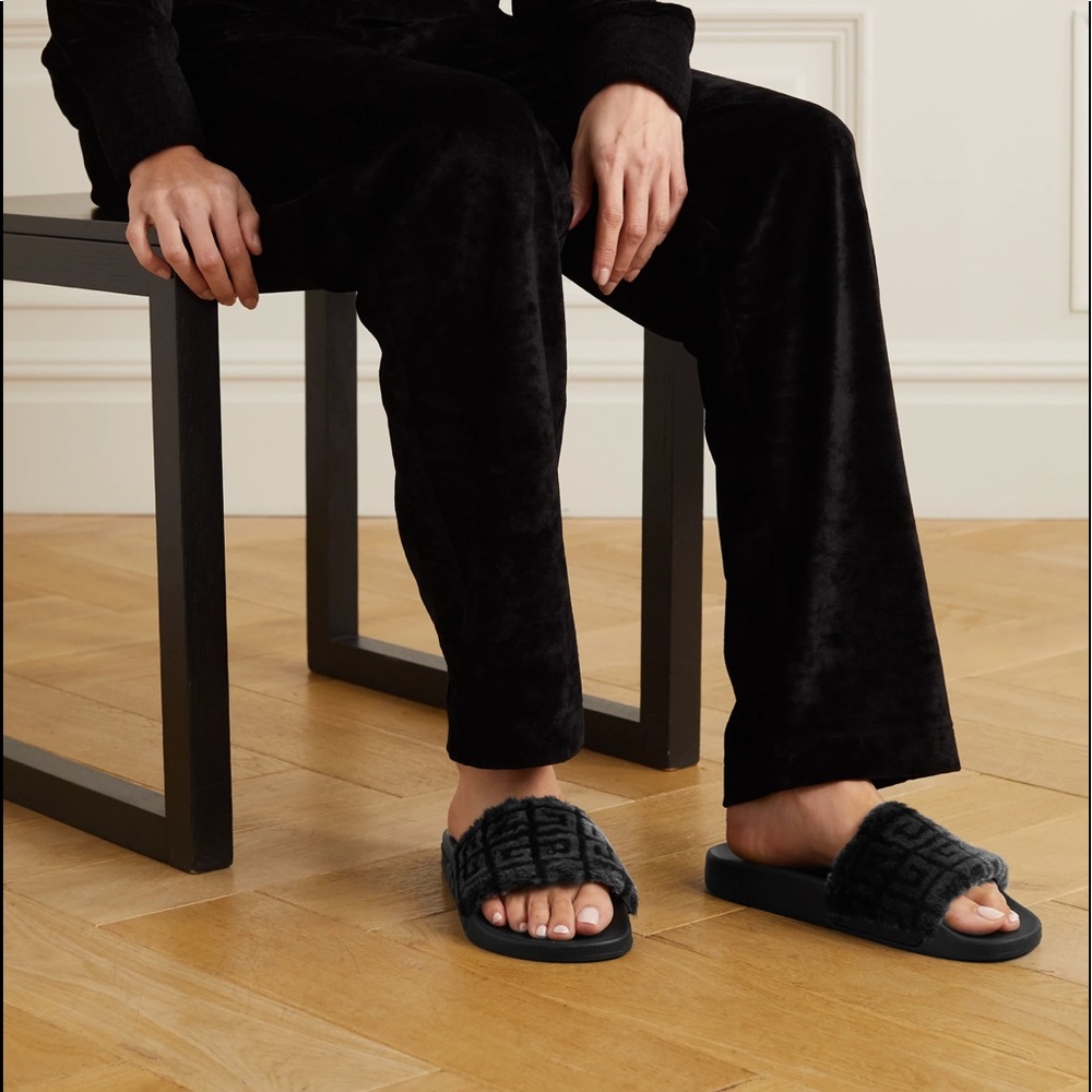 Givenchy Black Shearling Monogram Flat Slides Siz… - image 1